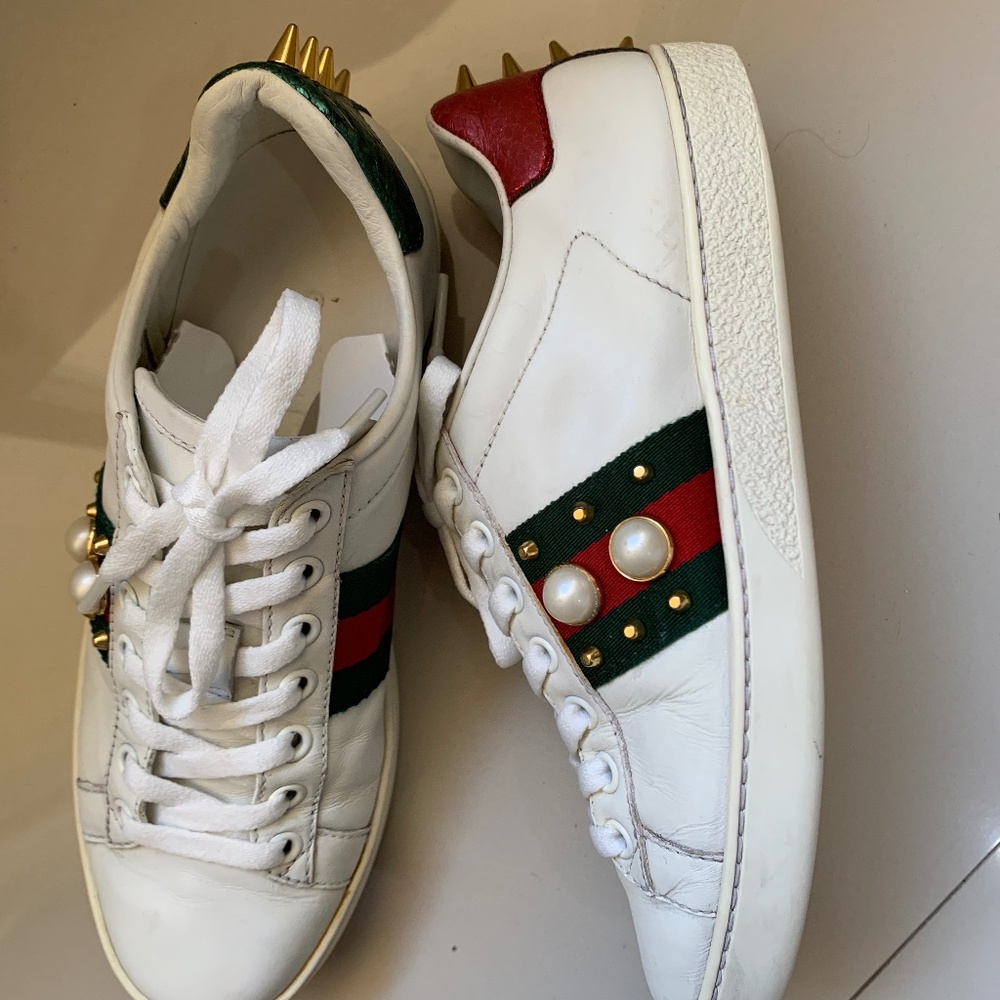 Authentic Gucci Ace studded pearl sneakers EU 35